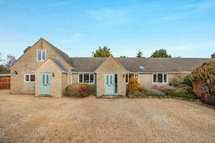 4 Bedroom Semi-Detached Bungalow For Sale In Kingway View, Corston, Malmesbury, Wiltshire, SN16
