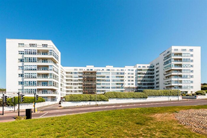 2 Bedroom Apartment For Sale In Marine Drive, Brighton, BN2