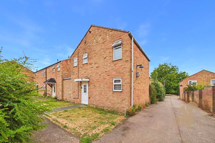2 Bedroom Link Detached House For Sale In Sycamore Road, Great Cornard, CO10