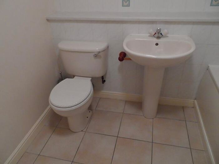 2 Bedroom Apartment To Rent In Harbour Place, Dalgety Bay, Fife, KY11