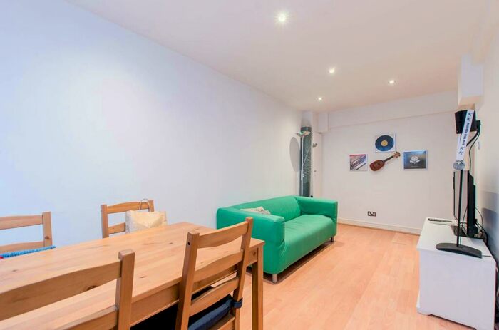 1 Bedroom Flat To Rent In Mayall Road, Herne Hill, London, SE24