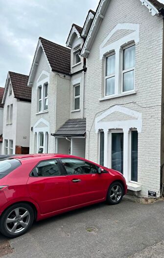 Studio To Rent In Carshalton Road, Sutton, SM1