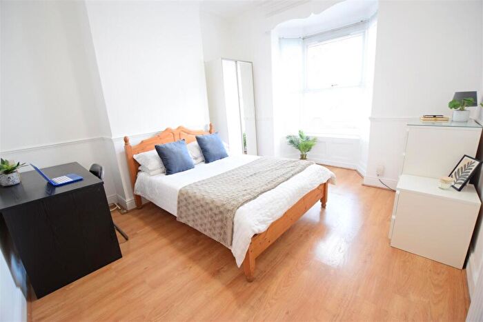 4 Bedroom Terraced House To Rent In Gresham Street - Student House - /, LN1