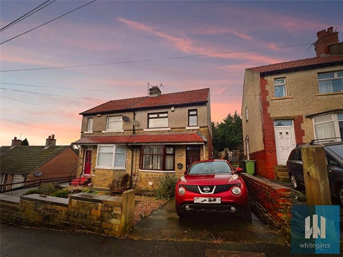 2 Bedroom Semi Detached House For Sale In Lockwood Scar, Newsome, Huddersfield, HD4