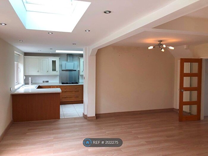 3 Bedroom Semi-Detached House To Rent In North Avenue, Aintree, Liverpool, L10