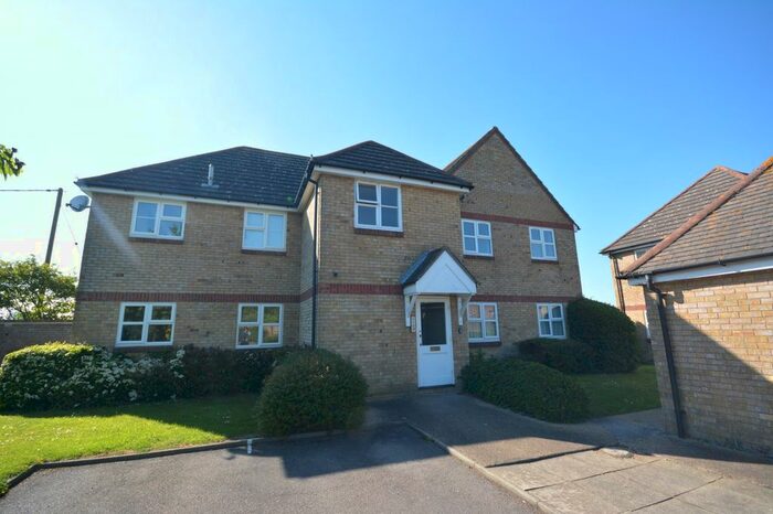 2 Bedroom Flat To Rent In Mill View Court, St Michael's Drive, CM1