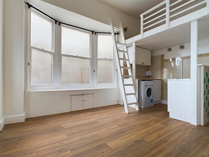 Apartment To Rent In Holland Road, Hove, East Sussex, BN3