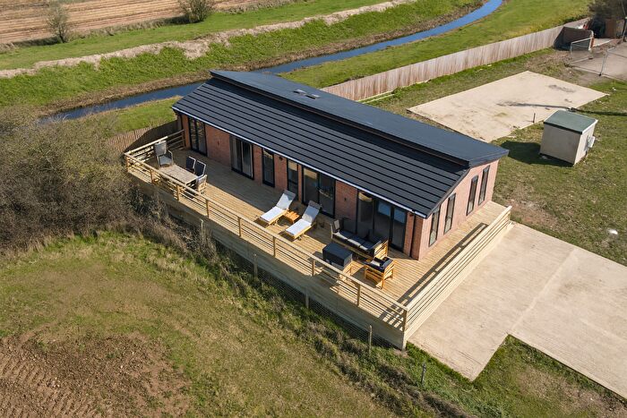 3 Bedroom Lodge For Sale In Tallington Lakes, PE9