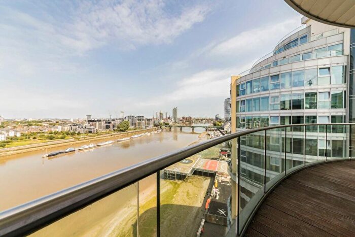 3 Bedroom Flat To Rent In Bridges Court Road, Battersea, SW11