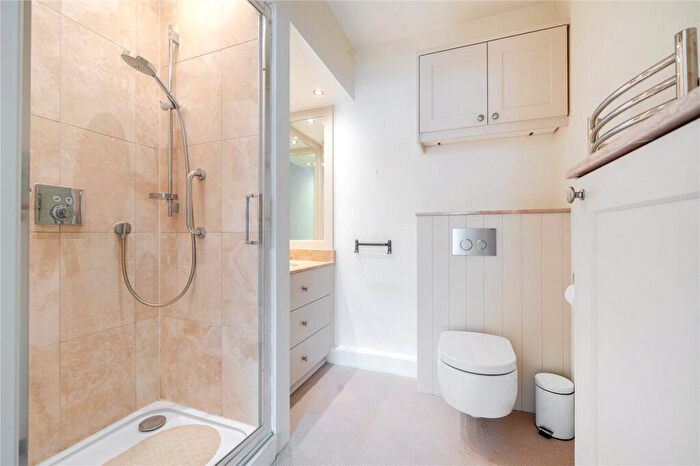 2 Bedroom Retirement Property For Sale In Ravens Court, Castle Village, Berkhamsted, Hertfordshire, HP4