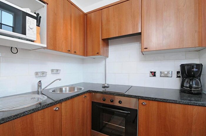 1 Bedroom Flat To Rent In Chelsea Cloisters, Sloane Avenue, SW3