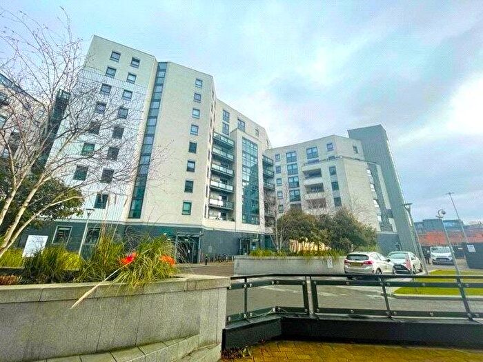 1 Bedroom Apartment For Sale In Gateway South, Marsh Lane, Leeds, LS9