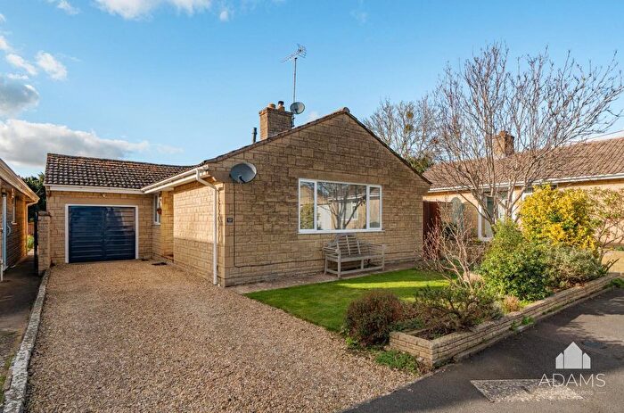 3 Bedroom Detached Bungalow For Sale In Ellenor Drive, Alderton, Tewkesbury, GL20