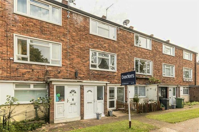 2 Bedroom Maisonette To Rent In Burnt Ash Road, London, SE12