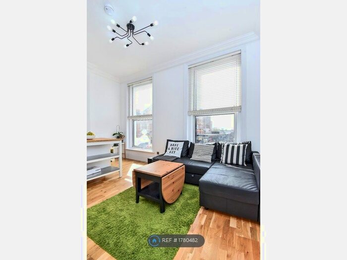 1 Bedroom Flat To Rent In Uxbridge Road, London, W12