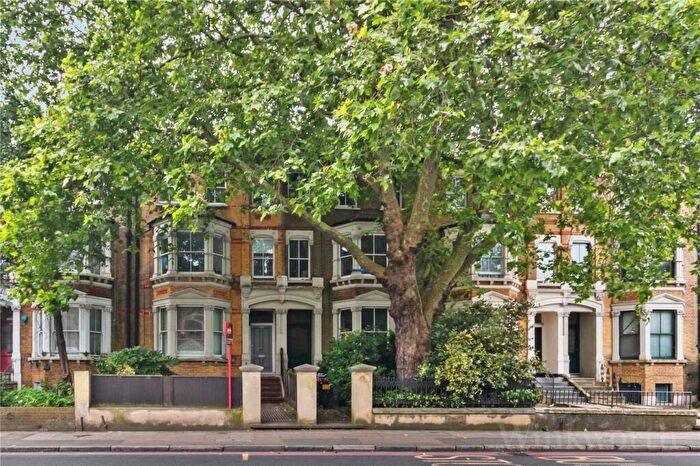1 Bedroom Apartment For Sale In Queens Road, London, SE14