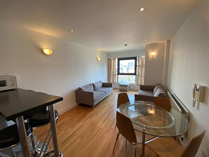 2 Bedroom Apartment To Rent In Mere House, Castlefield Locks, Ellesmere Street, Manchester, M15