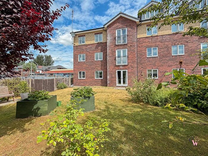 2 Bedroom Flat For Sale In Barony Road, Nantwich, CW5