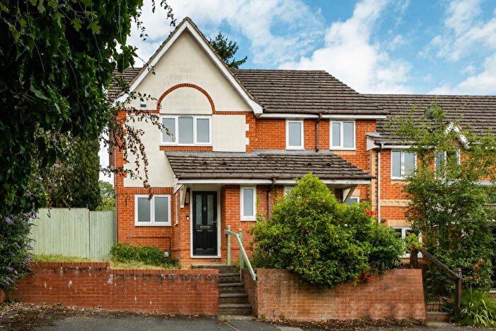 2 Bedroom End Of Terrace House For Sale In Davy Close Wokingham, Berkshire, RG40