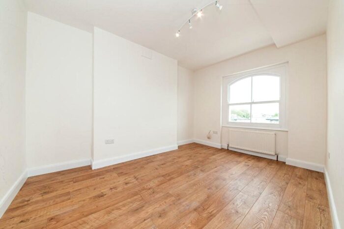 1 Bedroom Flat To Rent In Belsize Lane, Belsize Park, NW3