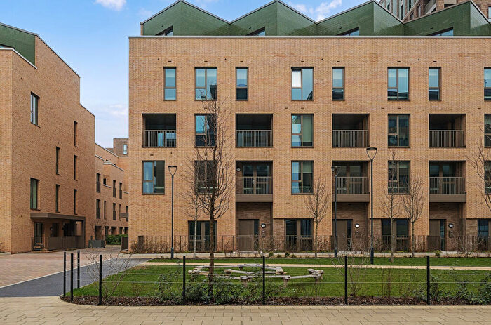 2 Bedroom Apartment To Rent In Anchors Point, Gallions Reach, E16