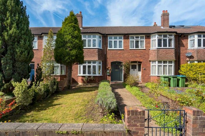 3 Bedroom Terraced House To Rent In Elderslie Road, London, SE9