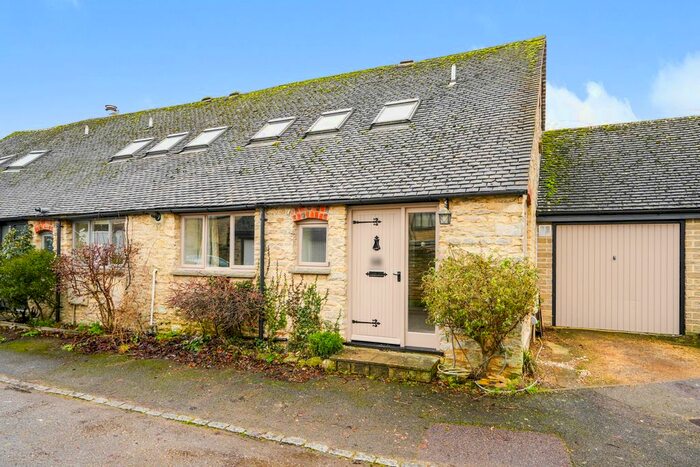 3 Bedroom End Of Terrace House To Rent In Hollow Furlong, Cassington, Witney, OX29