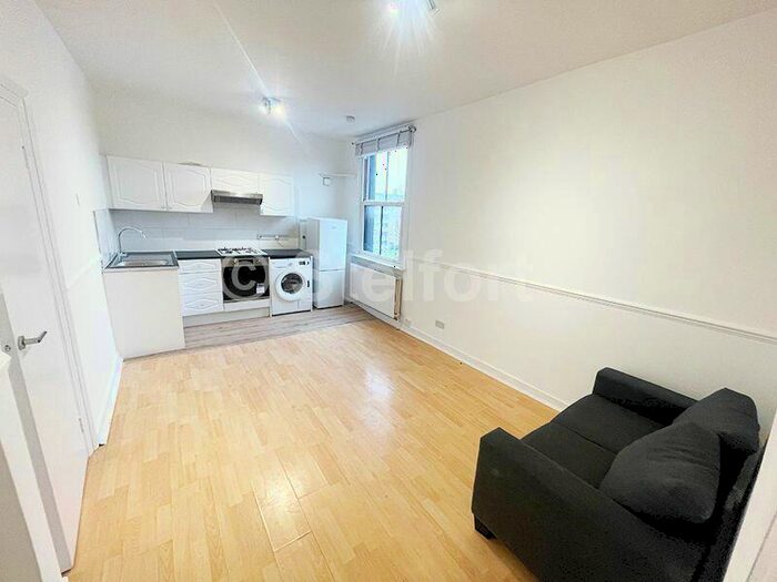 1 Bedroom Apartment To Rent In Camden Road, London, NW1