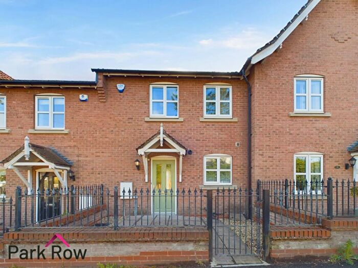 2 Bedroom Town House For Sale In Church Hill, Sherburn In Elmet, Leeds, LS25