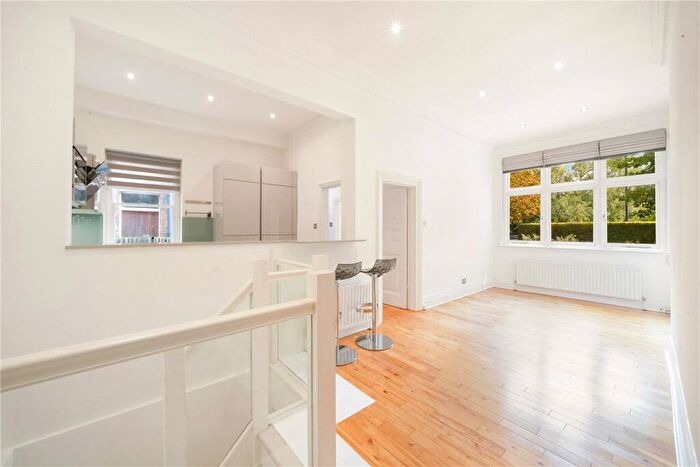 4 Bedroom Apartment To Rent In Shepherds Hill, London, United Kingdom, N6