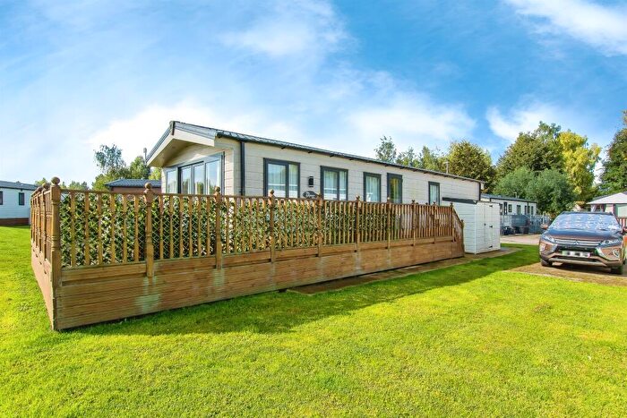 3 Bedroom Park Home For Sale In Kirkgate, Tydd St. Giles, Wisbech, PE13