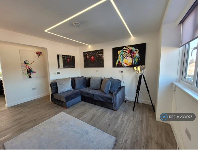 2 Bedroom Flat To Rent In Sheridan Terrace, Hove, BN3