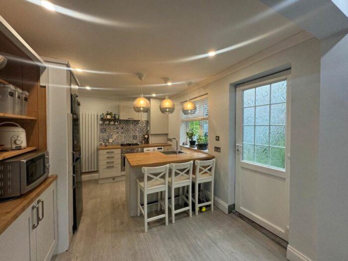 1 Bedroom Apartment To Rent In Montrose Avenue, Edgware, HA8