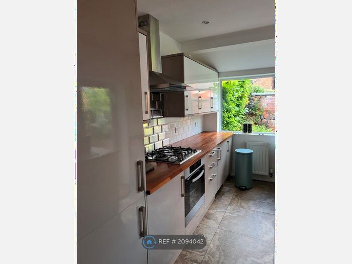 3 Bedroom Terraced House To Rent In Merton Road, Manchester, M25
