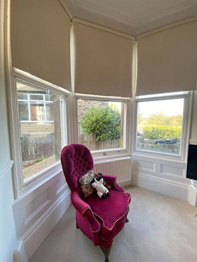 1 Bedroom Flat For Sale In Leeds Road, Harrogate, HG2