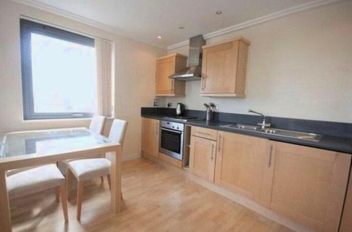 2 Bedroom Property To Rent In Victoria Road, London, W3