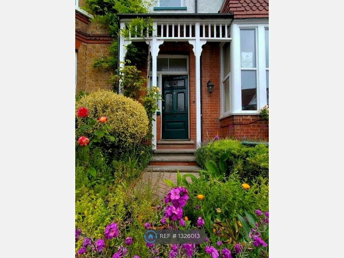 3 Bedroom Semi-Detached House To Rent In Madeira Road, Margate, CT9