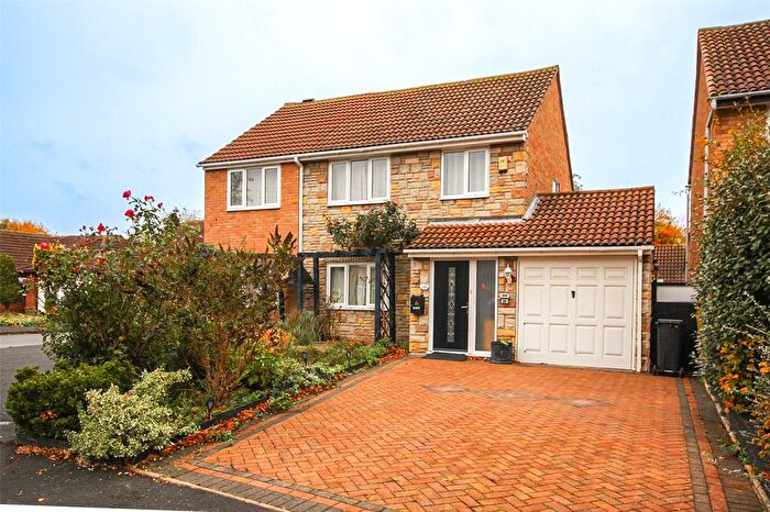 4 Bedroom Detached House For Sale In Douglas Road, Bedford, Bedfordshire, MK41