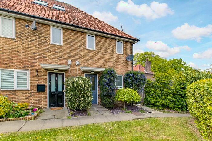 2 Bedroom End Terrace House For Sale In Vanneck Square, Putney, SW15