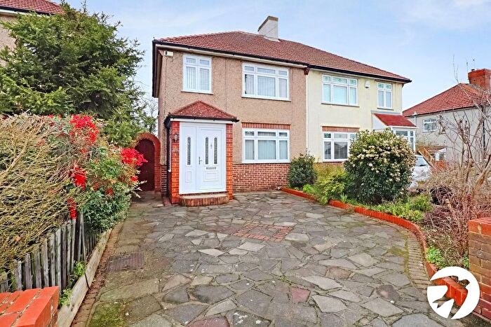 3 Bedroom Semi Detached House For Sale In Parsonage Manorway, Belvedere, Kent, DA17