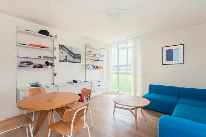 3 Bedroom Flat To Rent In Hallfield Estate, London, W2