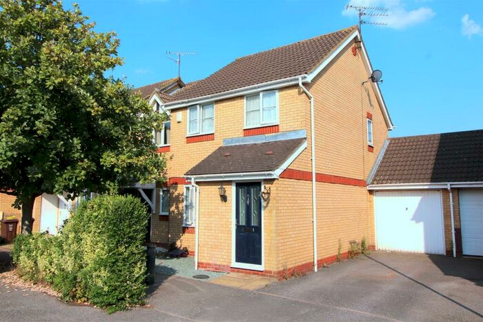 3 Bedroom End Of Terrace House To Rent In Halsey Park, London Colney, St Albans, AL2