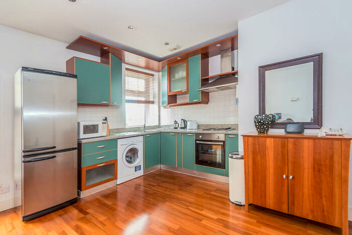 2 Bedroom Apartment To Rent In City Gate, Reading, RG1