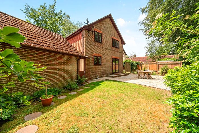 3 Bedroom Detached House For Sale In Copse Road, Haslemere, GU27