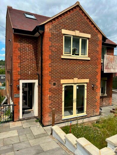 1 Bedroom Apartment To Rent In High Wycombe, Buckinghamshire, HP12