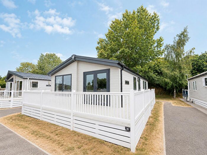 2 Bedroom Park Home For Sale In Shottendane Road, Birchington, CT7