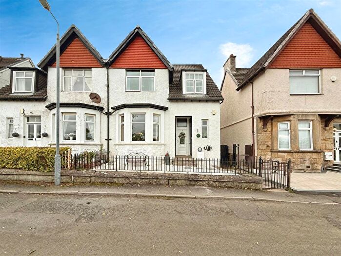 4 Bedroom Semi-Detached House For Sale In South View, Clydebank, G81