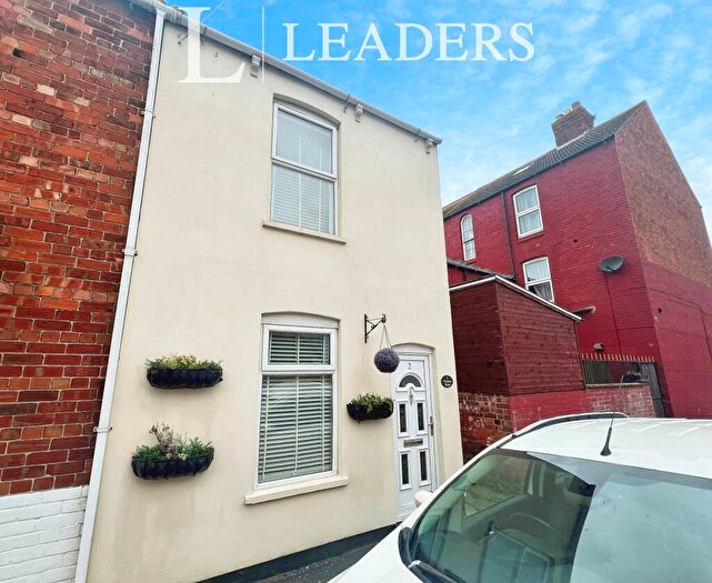 2 Bedroom End Of Terrace House To Rent In Victoria Road, Sutton-On-Sea, LN12