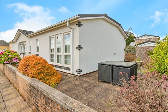 2 Bedroom Mobile/park Home For Sale In Totnes Road, Paignton, TQ4