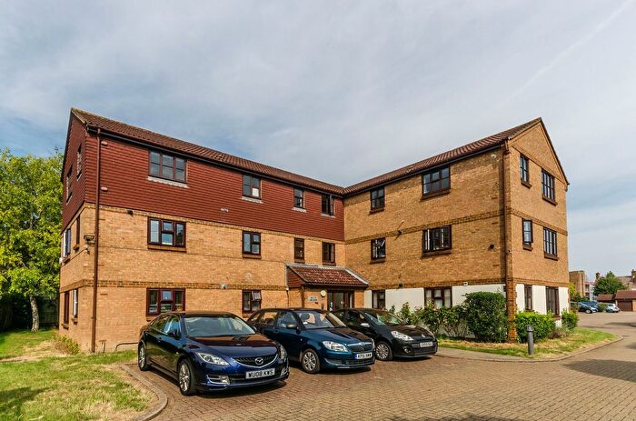 2 Bedroom Flat To Rent In Lewis Road, Colliers Wood, Mitcham, CR4